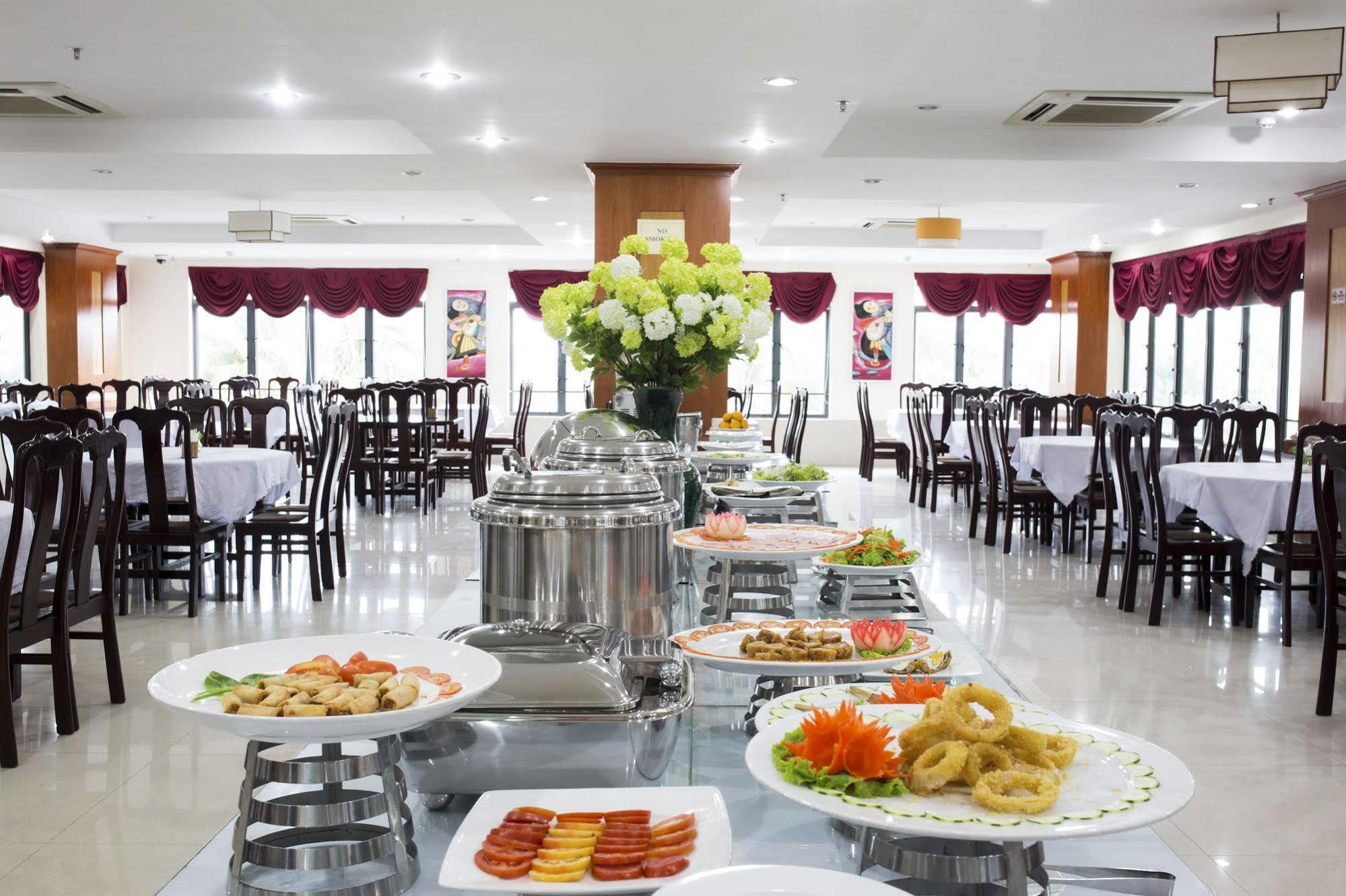 Sea Front Hotel Da Nang Exterior foto