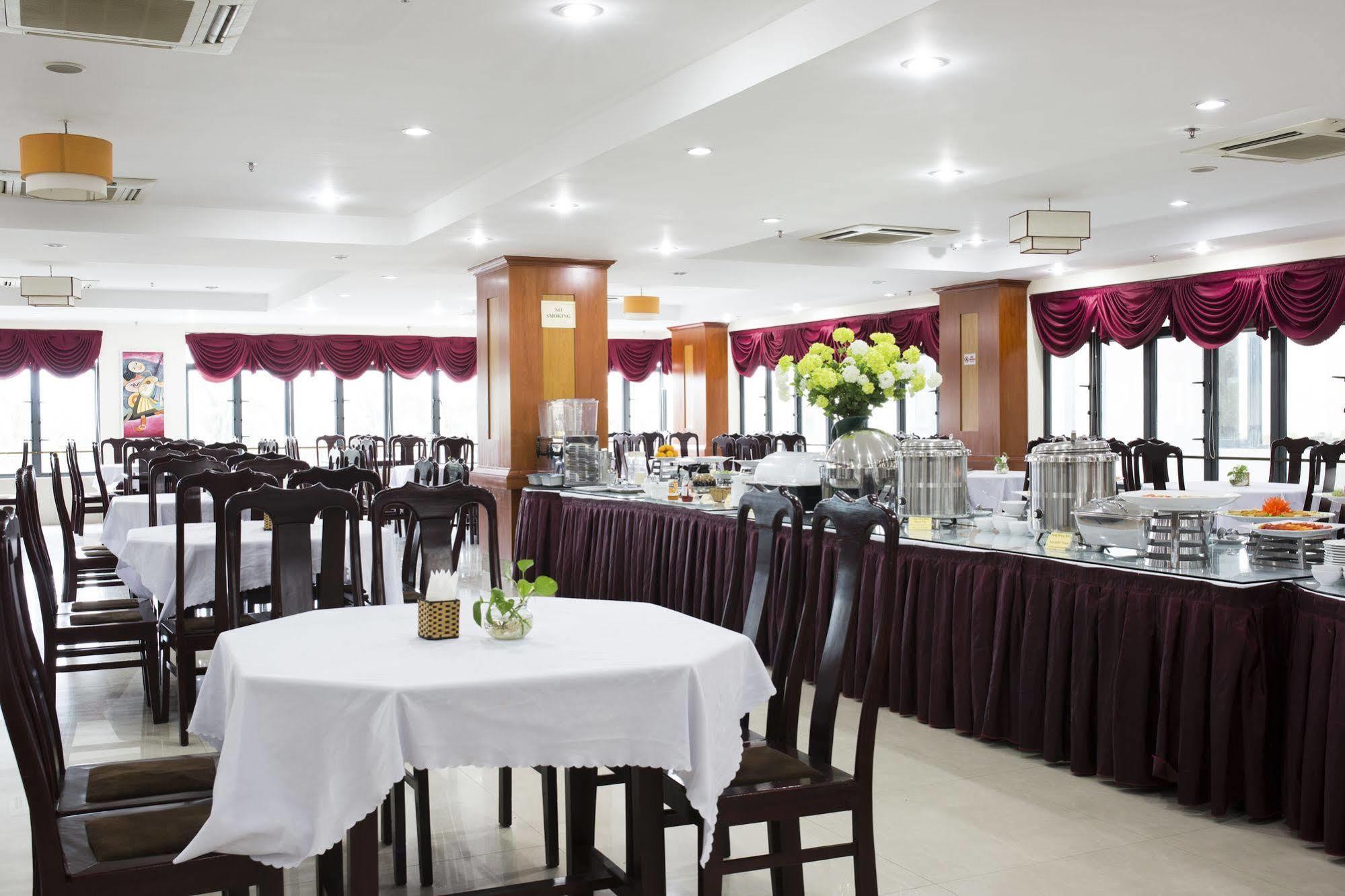 Sea Front Hotel Da Nang Exterior foto